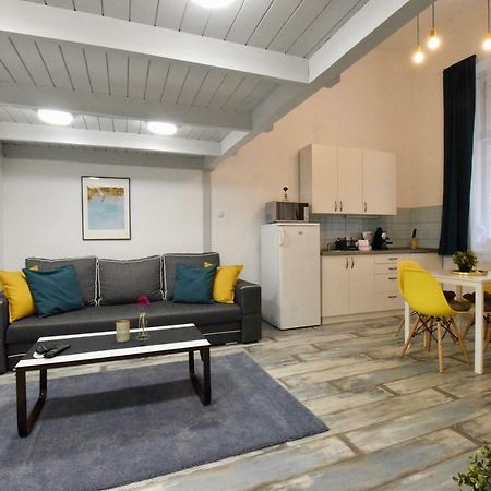 Standard Apartment By Hi5 - Akacfa 59 บูดาเปสต์ ภายนอก รูปภาพ