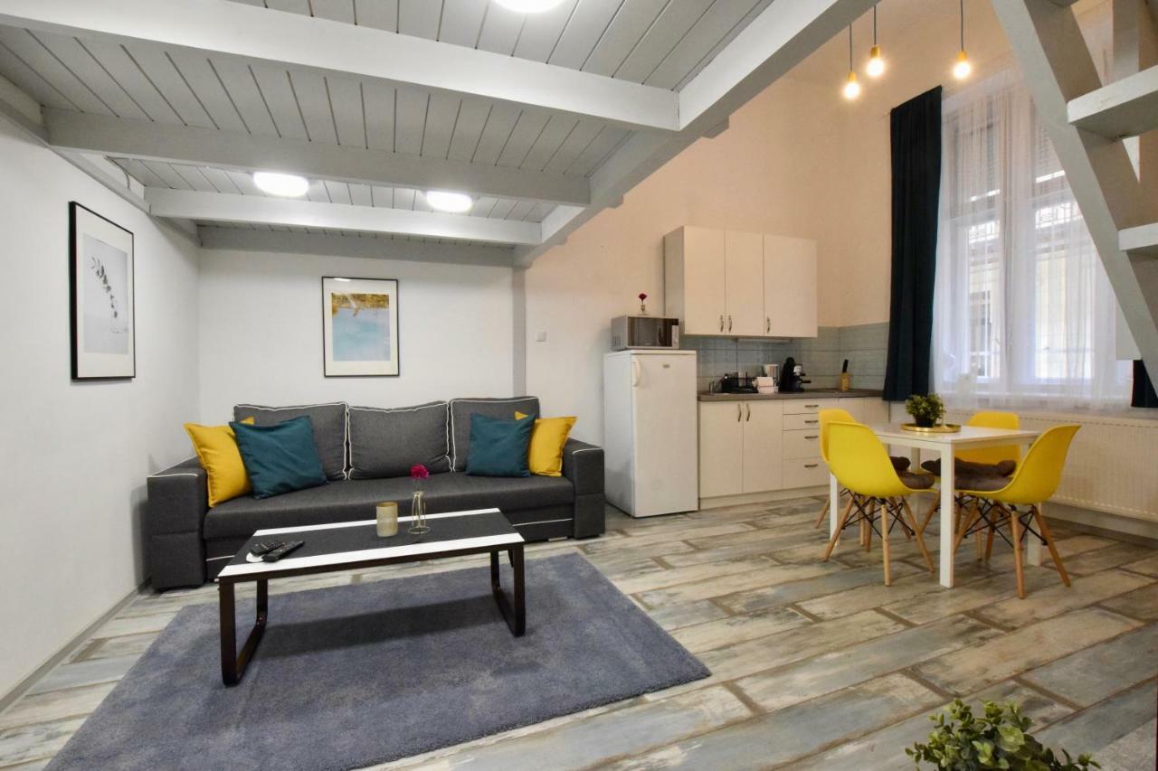 Standard Apartment By Hi5 - Akacfa 59 บูดาเปสต์ ภายนอก รูปภาพ