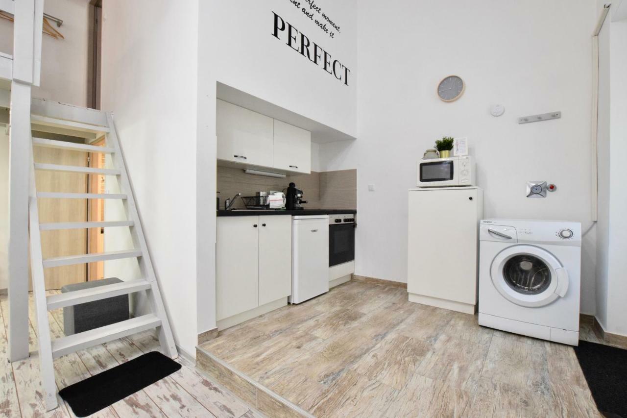 Standard Apartment By Hi5 - Akacfa 59 บูดาเปสต์ ภายนอก รูปภาพ
