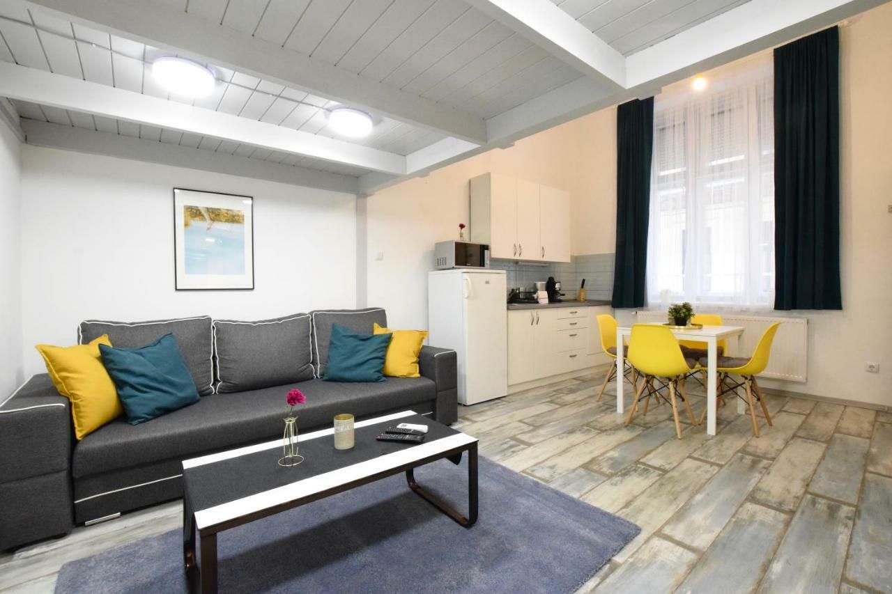 Standard Apartment By Hi5 - Akacfa 59 บูดาเปสต์ ภายนอก รูปภาพ